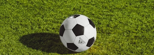 1xBET平台高清足球赛事直播画面，英超联赛实时转播